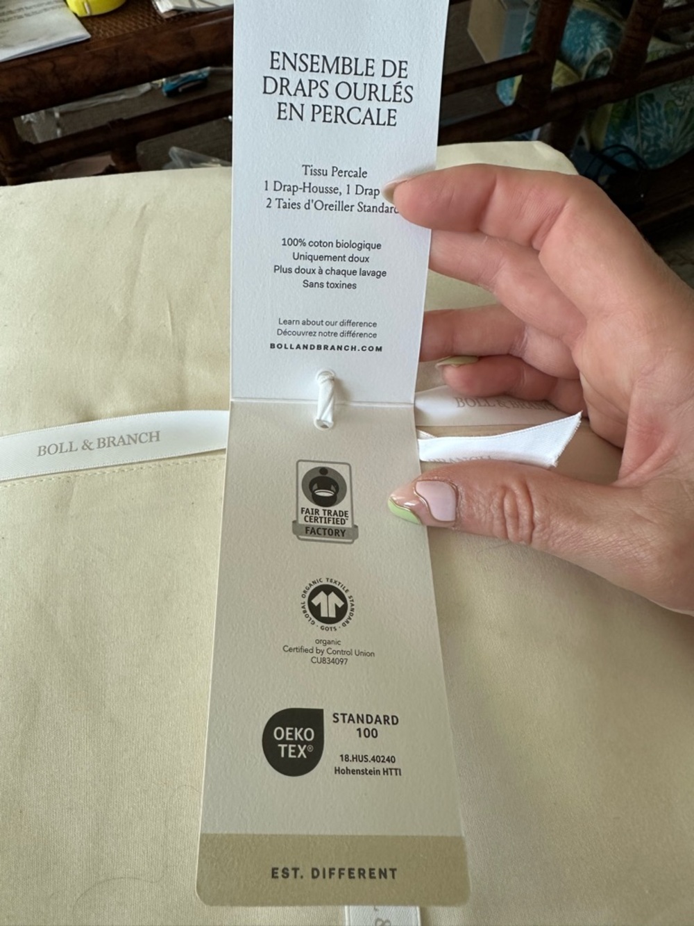 Boll & Branch Percale Hemmed Sheet Set — Ivory - Picture 2 of 10